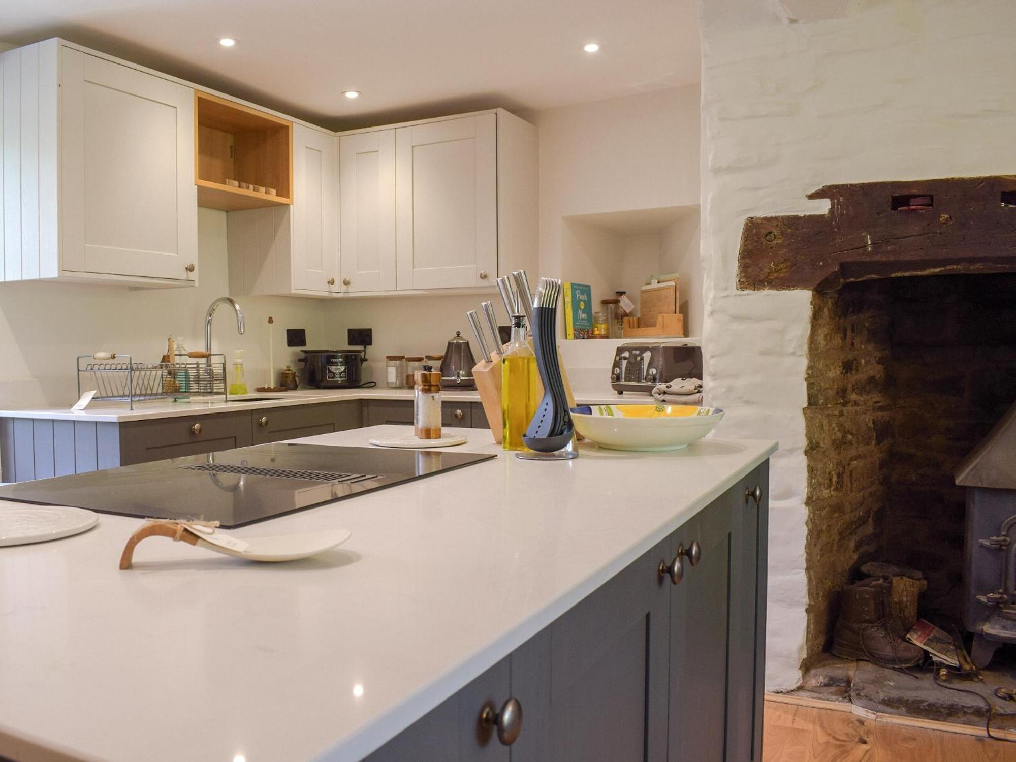 Lower Goytre Farmhouse Llanfair Waterdine Luaran gambar